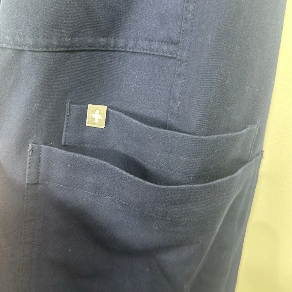 Figs cario navy